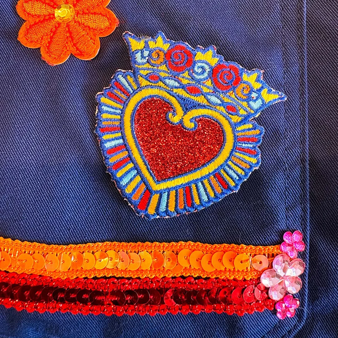 Sprankelend Hartje - Glitterhartembleem carnavalsemblemen bredakielegat - IN109-04